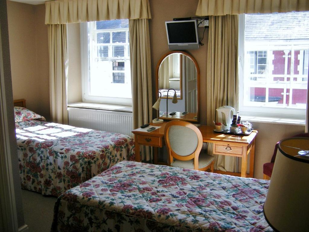 The Kings Head Hotel Abergavenny Room photo